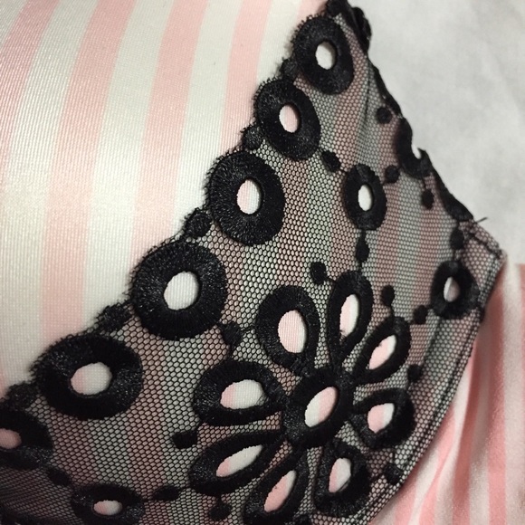 LIKE NEW VS BRA - Picture 6 of 8